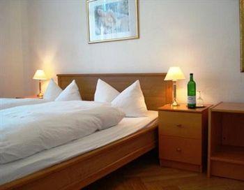 Hotel Villa Constantia Радебойл Екстериор снимка